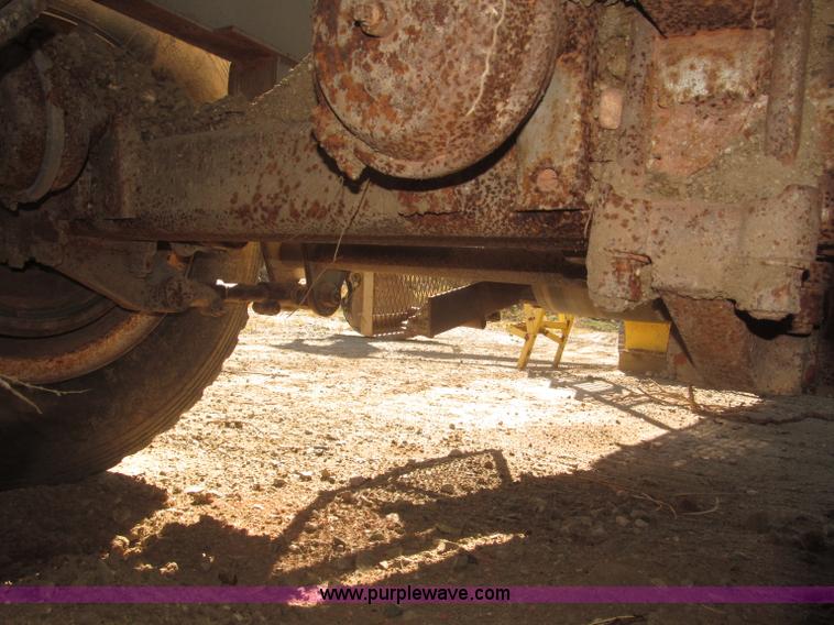 image for item F7144 Universal portable jaw crusher