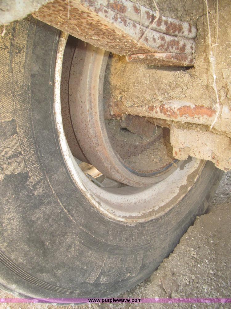 image for item F7144 Universal portable jaw crusher