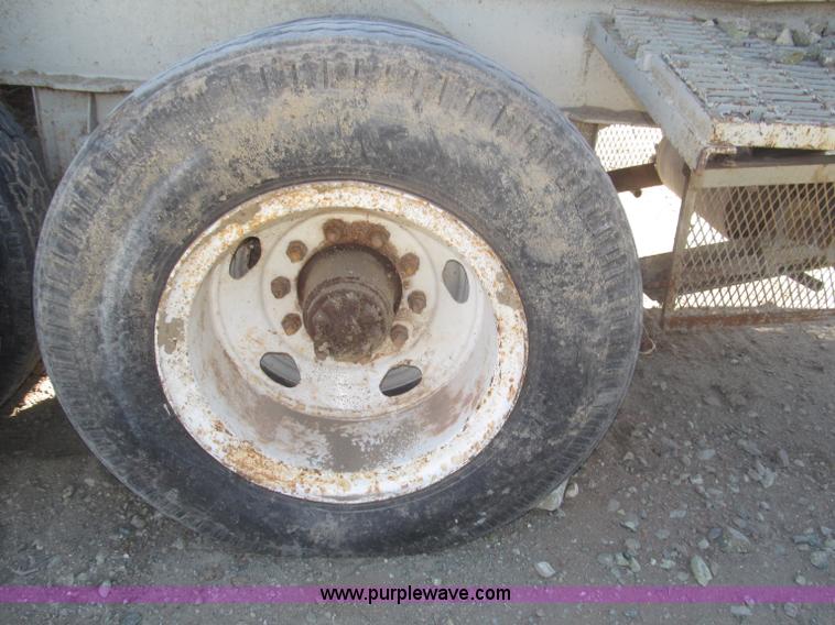 image for item F7144 Universal portable jaw crusher
