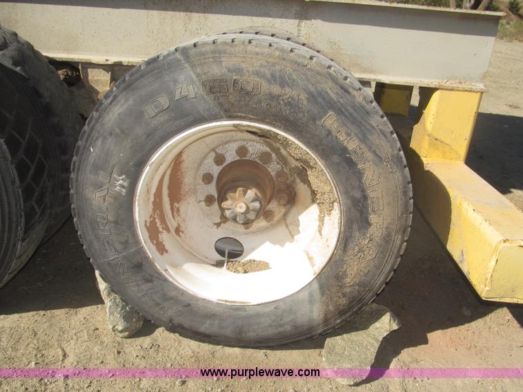 image for item F7144 Universal portable jaw crusher