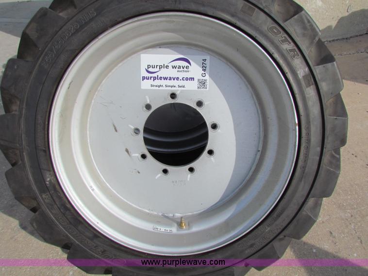 image for item G4274 (4) Outrigger OTR lift guard tires and wheels