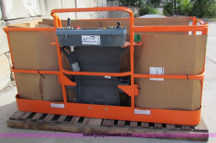 image for item G4277 JLG basket