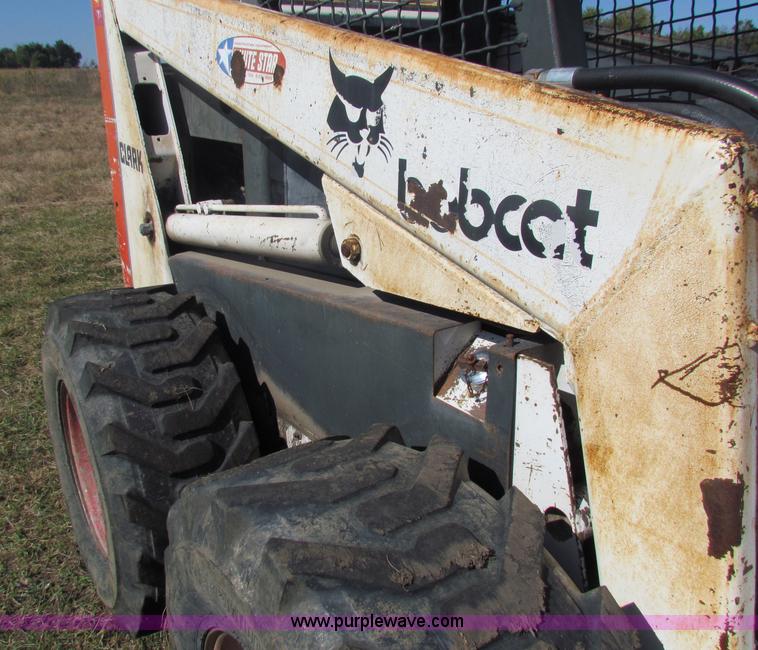 image for item G4300 Bobcat 975 skid steer