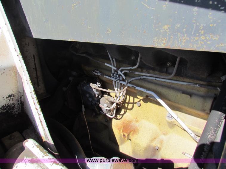 image for item G4300 Bobcat 975 skid steer