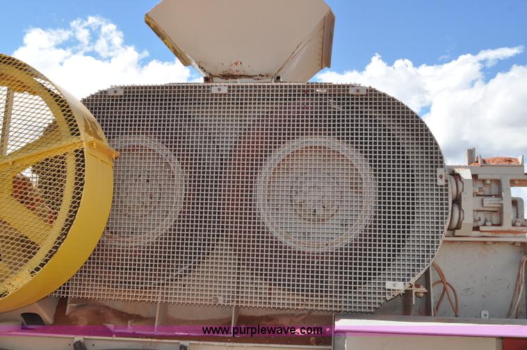 image for item G6168 Pioneer Engineering 4022 roll crusher