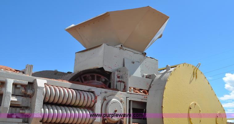 image for item G6168 Pioneer Engineering 4022 roll crusher