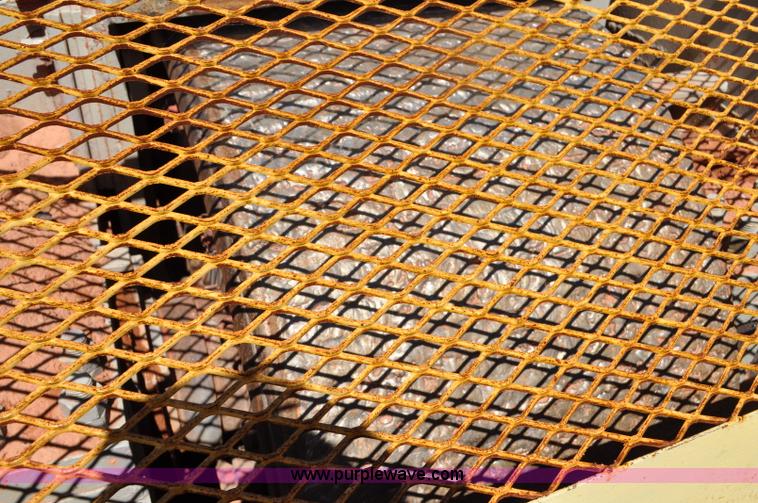 image for item G6168 Pioneer Engineering 4022 roll crusher