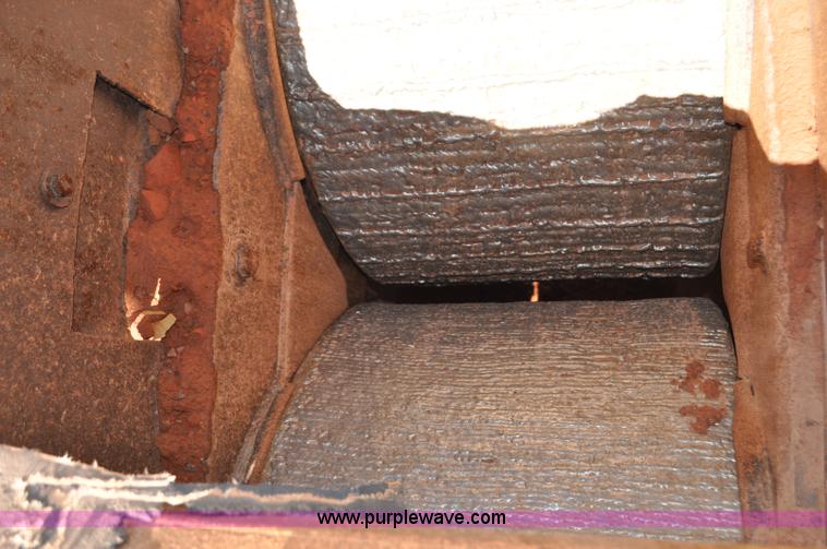 image for item G6168 Pioneer Engineering 4022 roll crusher