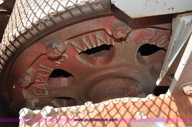 image for item G6168 Pioneer Engineering 4022 roll crusher