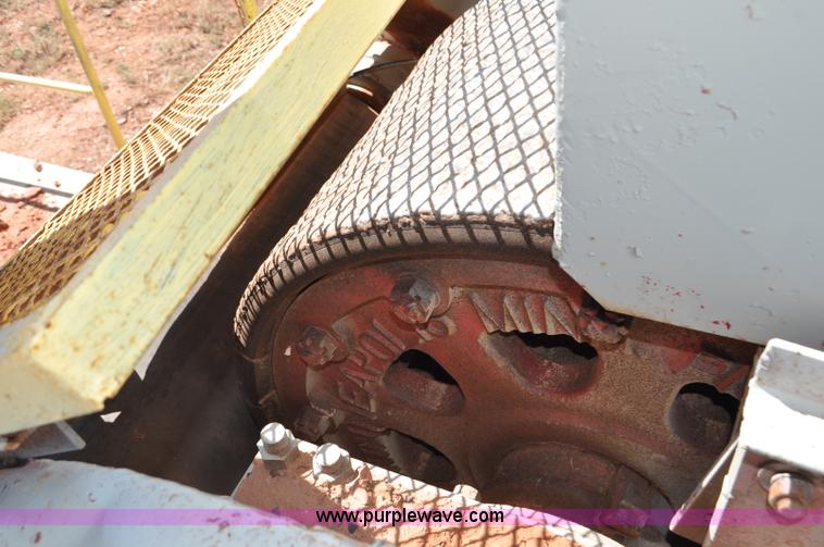 image for item G6168 Pioneer Engineering 4022 roll crusher