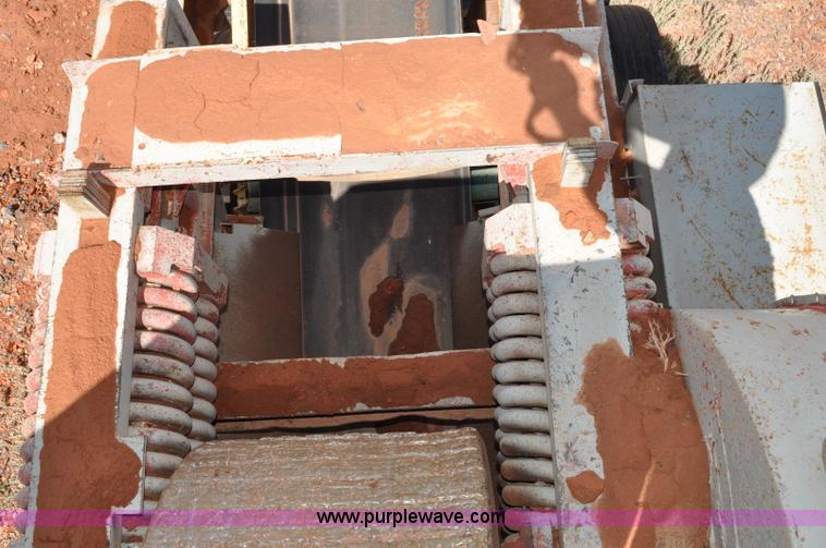 image for item G6168 Pioneer Engineering 4022 roll crusher