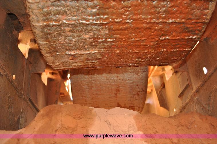 image for item G6168 Pioneer Engineering 4022 roll crusher