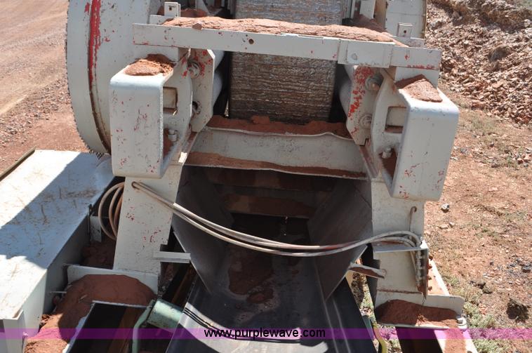 image for item G6168 Pioneer Engineering 4022 roll crusher