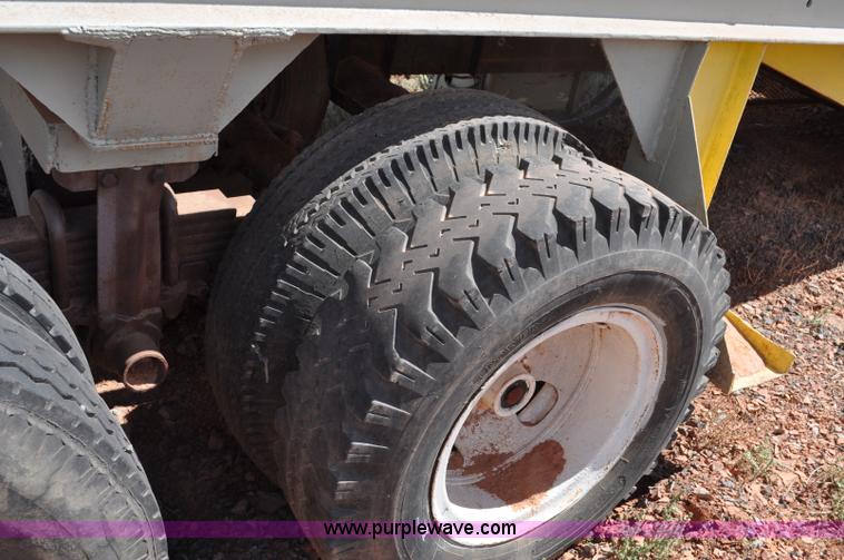 image for item G6168 Pioneer Engineering 4022 roll crusher