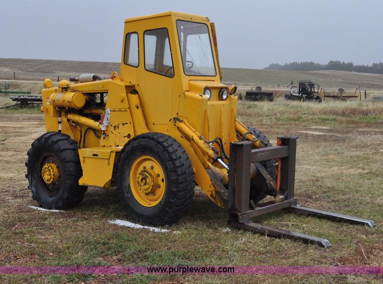 image for item G6182 1963 Trojan wheel loader