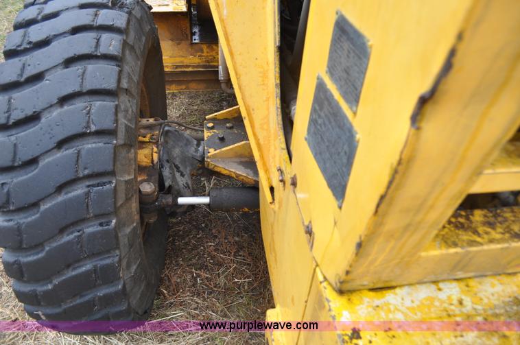 image for item G6182 1963 Trojan wheel loader