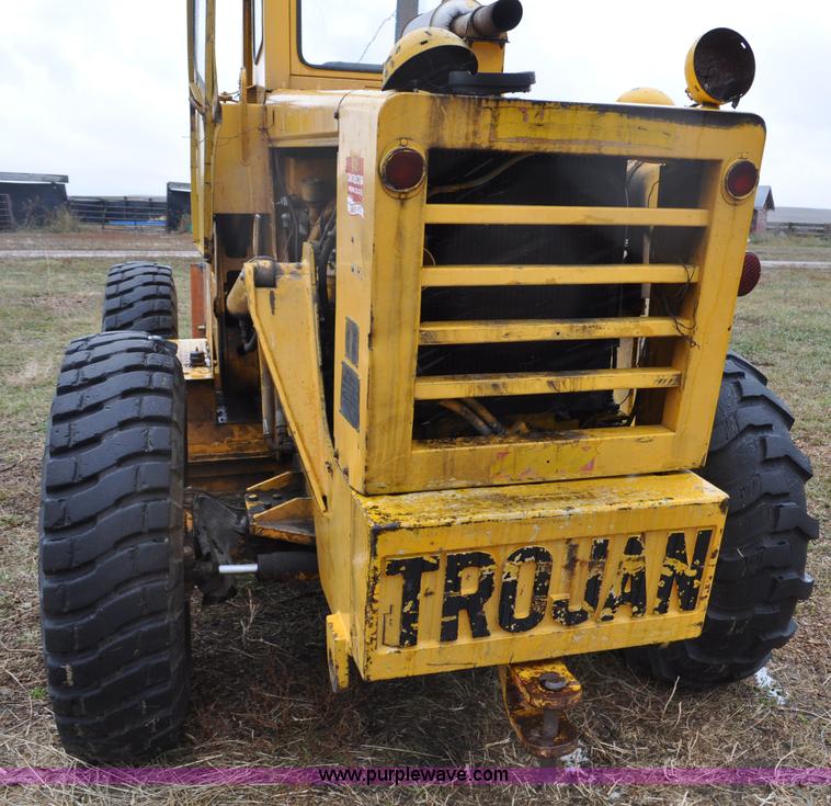 image for item G6182 1963 Trojan wheel loader