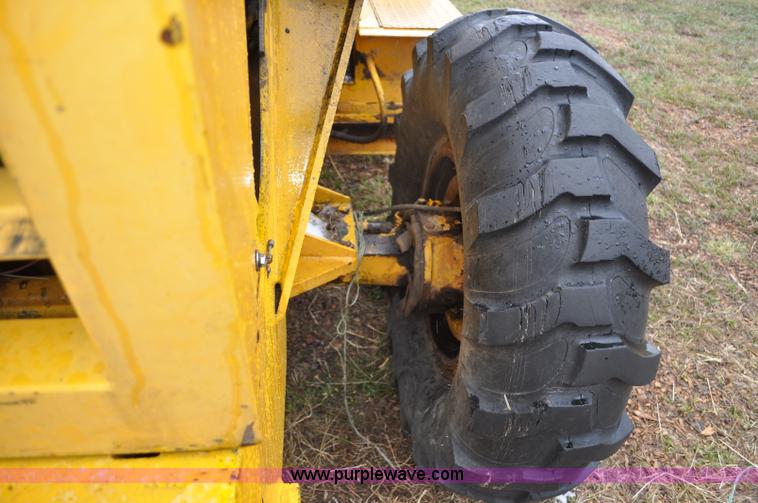 image for item G6182 1963 Trojan wheel loader