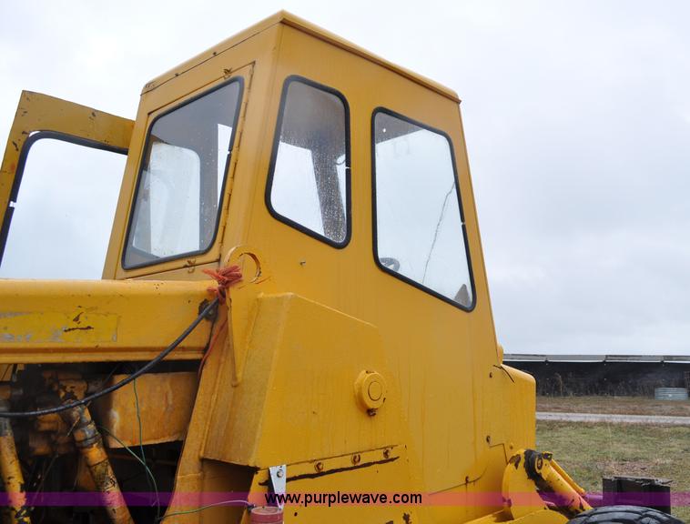 image for item G6182 1963 Trojan wheel loader