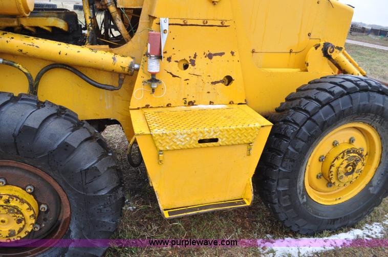 image for item G6182 1963 Trojan wheel loader