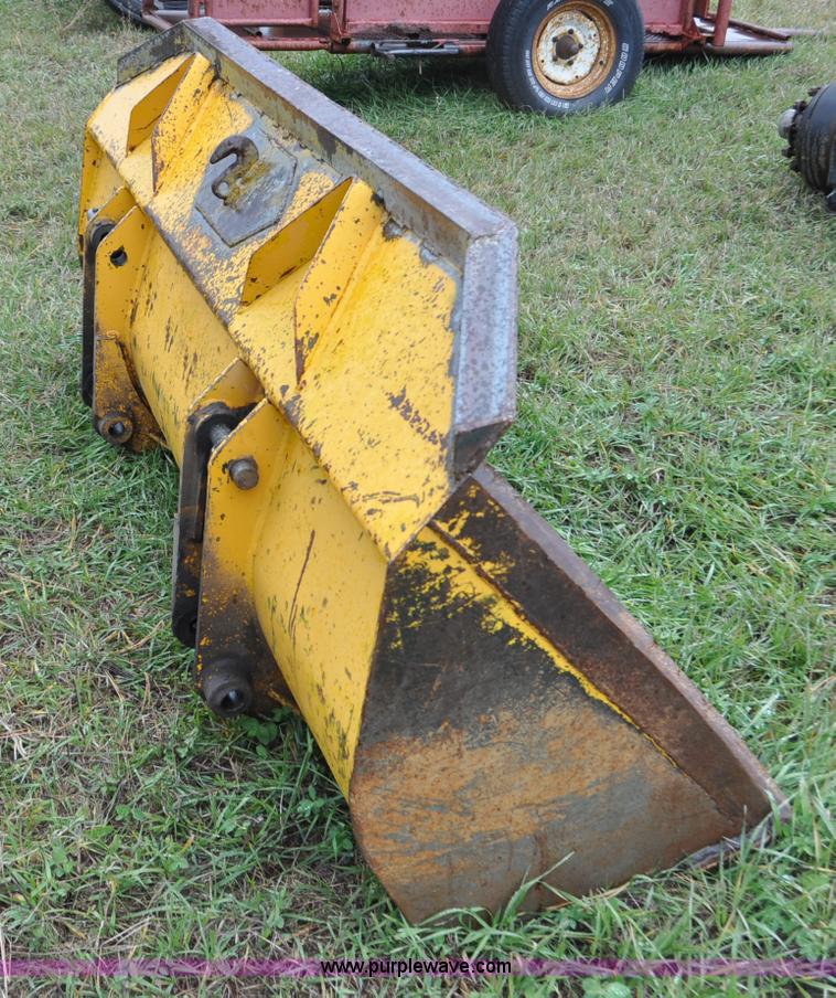 image for item G6182 1963 Trojan wheel loader