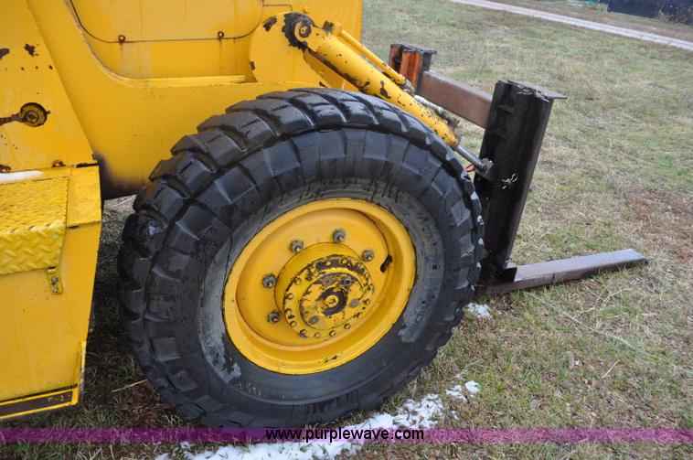 image for item G6182 1963 Trojan wheel loader