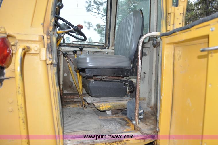 image for item G6183 Dresser 510 wheel loader