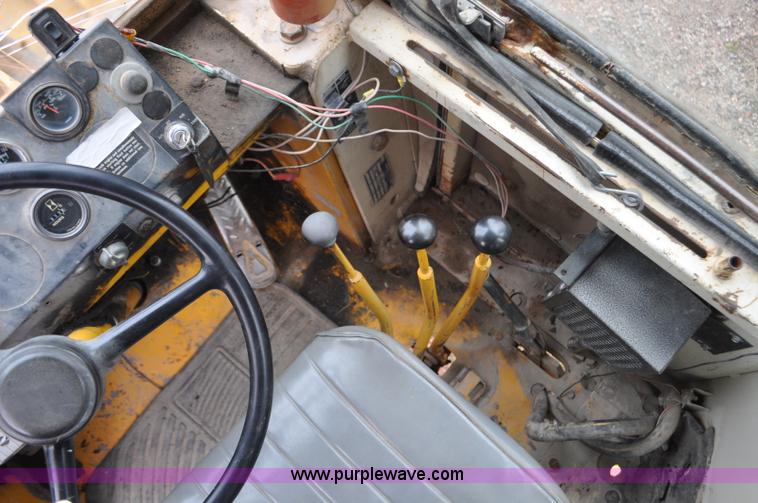 image for item G6183 Dresser 510 wheel loader