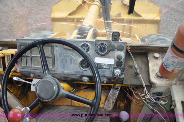 image for item G6183 Dresser 510 wheel loader