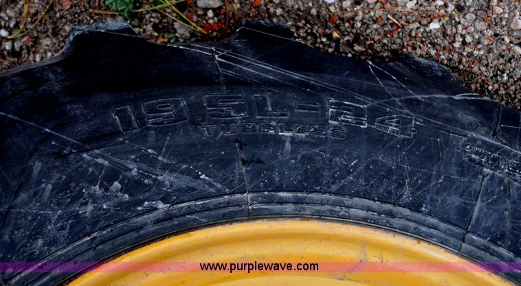 image for item G6183 Dresser 510 wheel loader