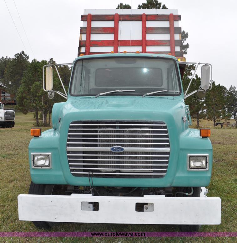 image for item G6184 1990 Ford L8000 dump bed truck