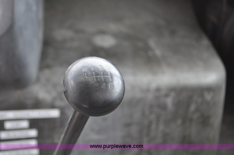 image for item G6184 1990 Ford L8000 dump bed truck