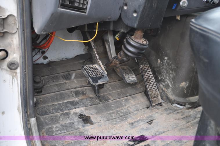 image for item G6184 1990 Ford L8000 dump bed truck