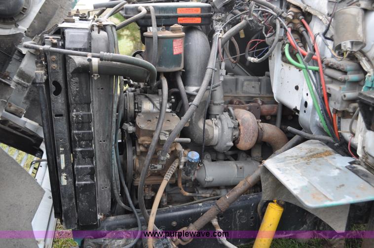 image for item G6184 1990 Ford L8000 dump bed truck