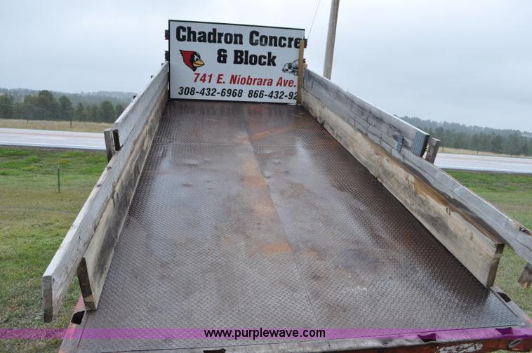 image for item G6184 1990 Ford L8000 dump bed truck