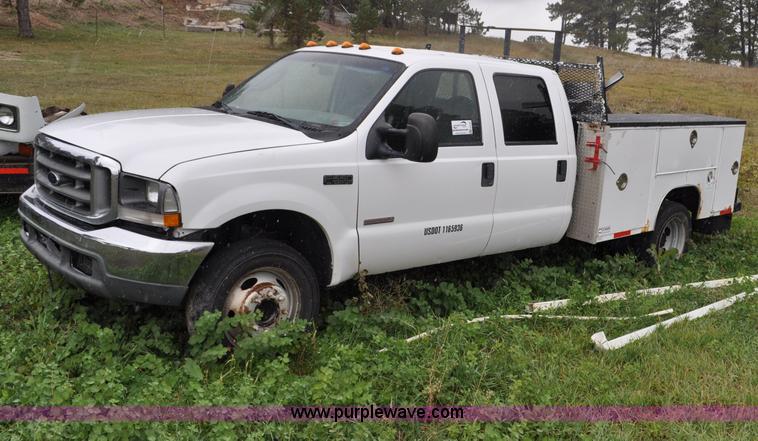 image for item G6185 2004 Ford F550 Crew Cab utility truck