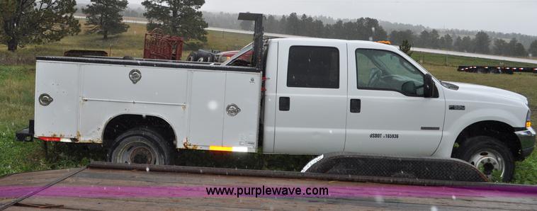 image for item G6185 2004 Ford F550 Crew Cab utility truck
