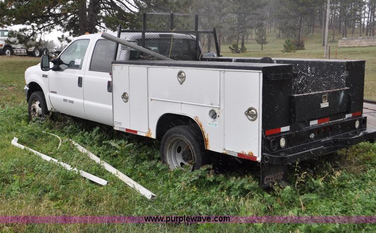 image for item G6185 2004 Ford F550 Crew Cab utility truck