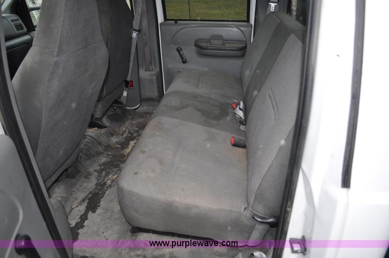 image for item G6185 2004 Ford F550 Crew Cab utility truck