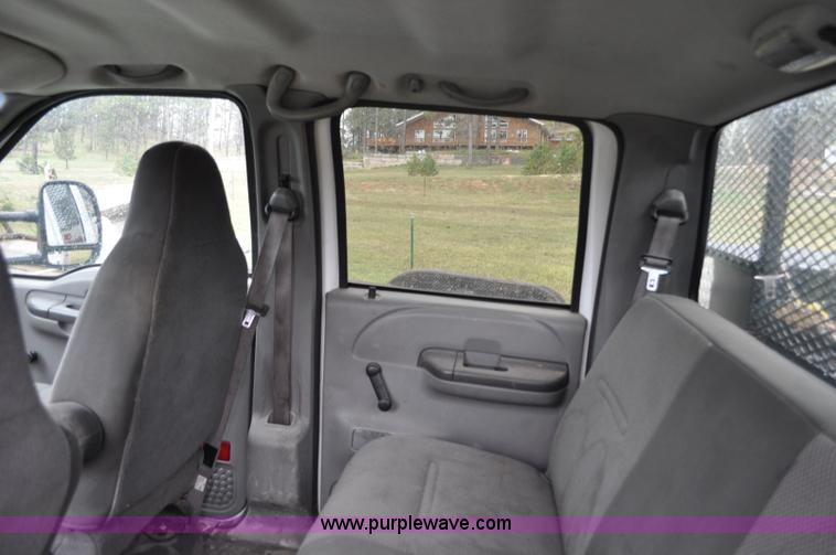 image for item G6185 2004 Ford F550 Crew Cab utility truck