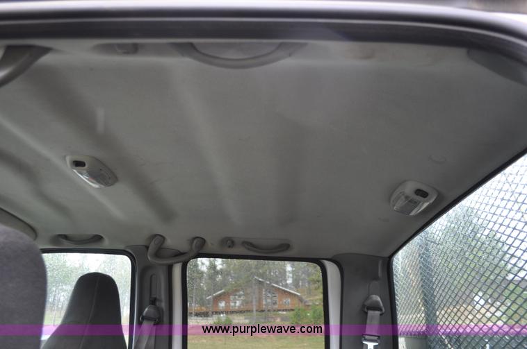 image for item G6185 2004 Ford F550 Crew Cab utility truck