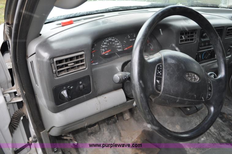 image for item G6185 2004 Ford F550 Crew Cab utility truck