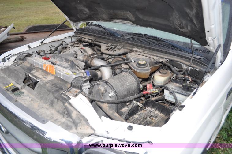 image for item G6185 2004 Ford F550 Crew Cab utility truck