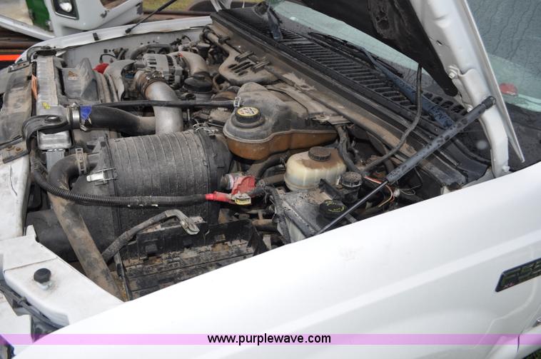 image for item G6185 2004 Ford F550 Crew Cab utility truck