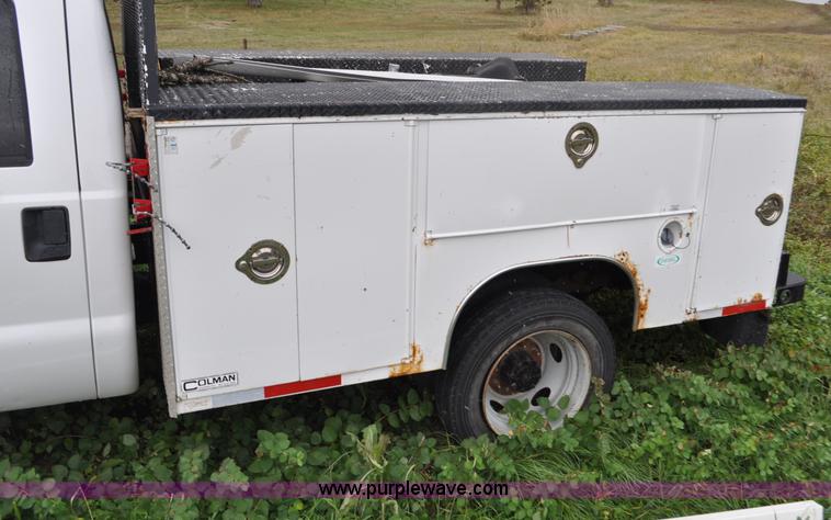 image for item G6185 2004 Ford F550 Crew Cab utility truck