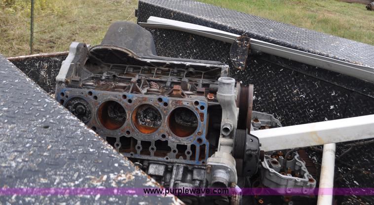 image for item G6185 2004 Ford F550 Crew Cab utility truck