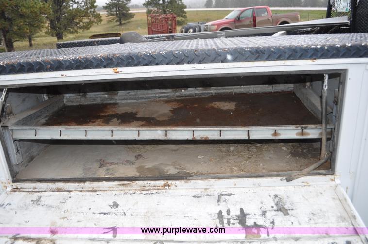 image for item G6185 2004 Ford F550 Crew Cab utility truck