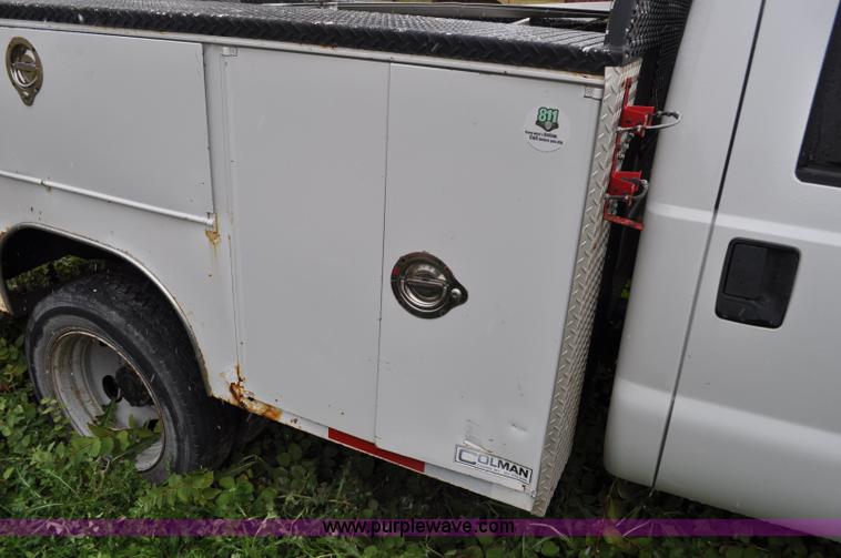 image for item G6185 2004 Ford F550 Crew Cab utility truck