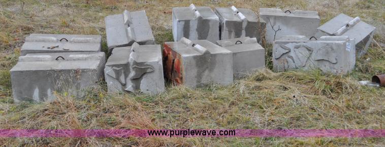 image for item G6186 (11) cement barricades