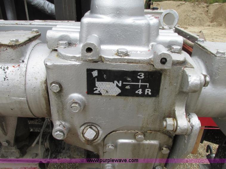 image for item G9217 2001 Ford F550 Super Duty truck with drill rig